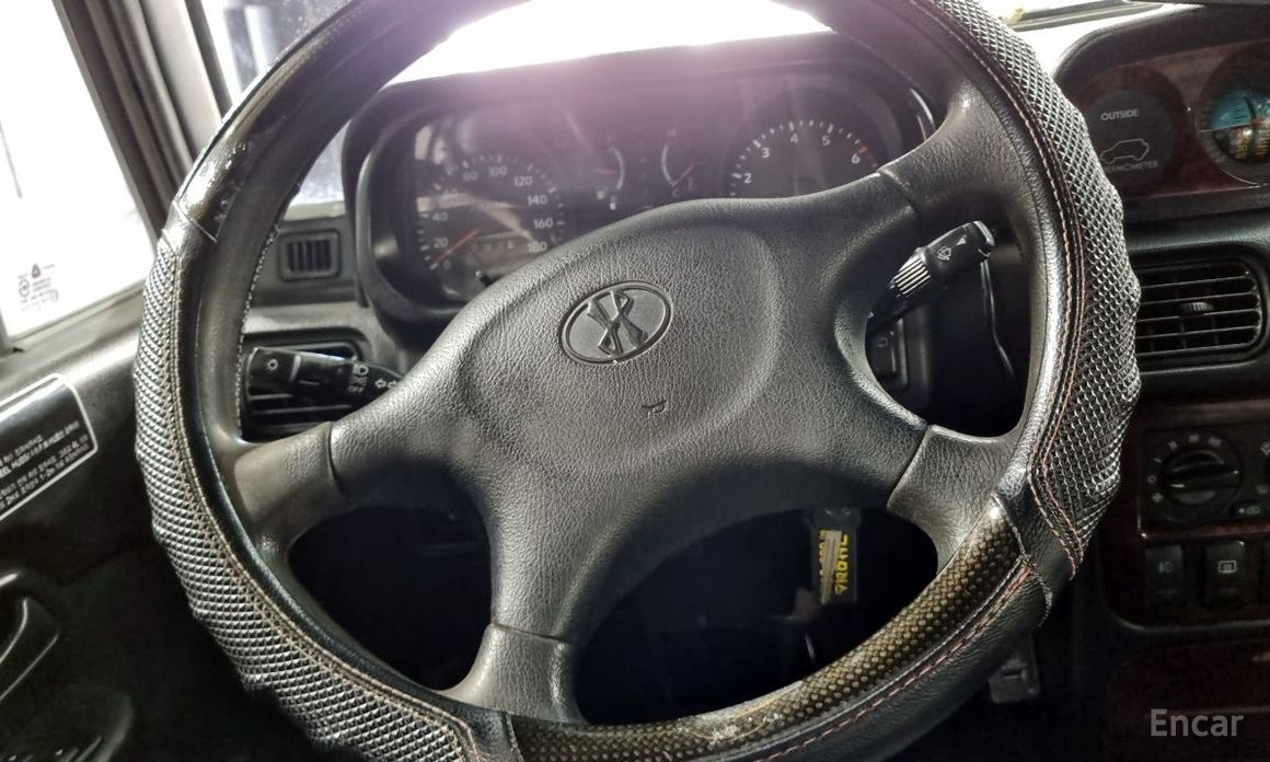 Galloper 29-seater V6 LPG