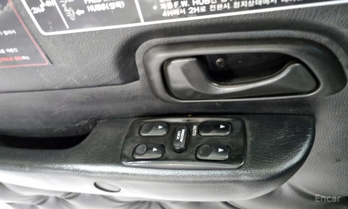 Galloper 29-seater V6 LPG