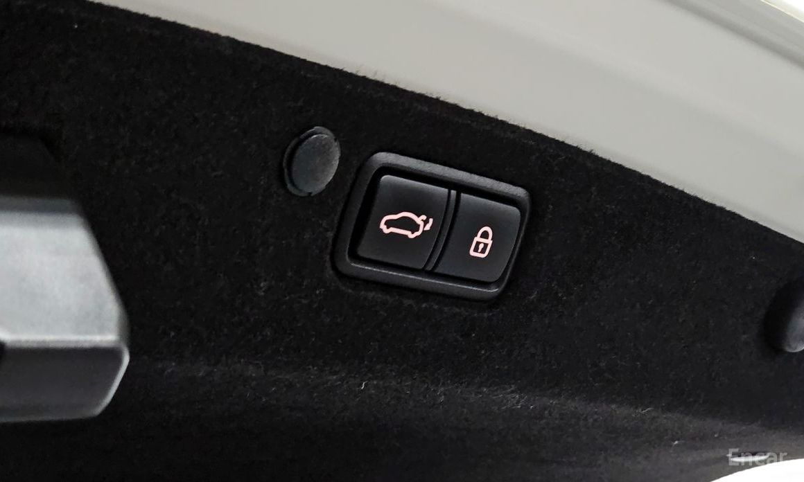 The New Grandeur IG HybridLe Blanc