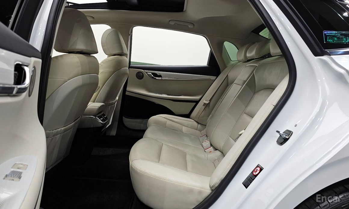 The New Grandeur IG HybridLe Blanc