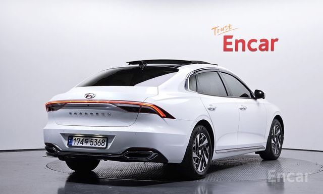 The New Grandeur IG HybridLe Blanc