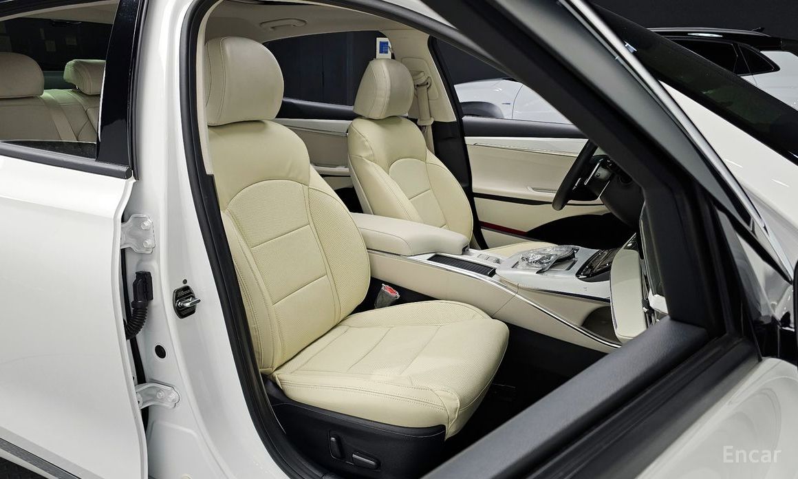 The New Grandeur IG HybridLe Blanc