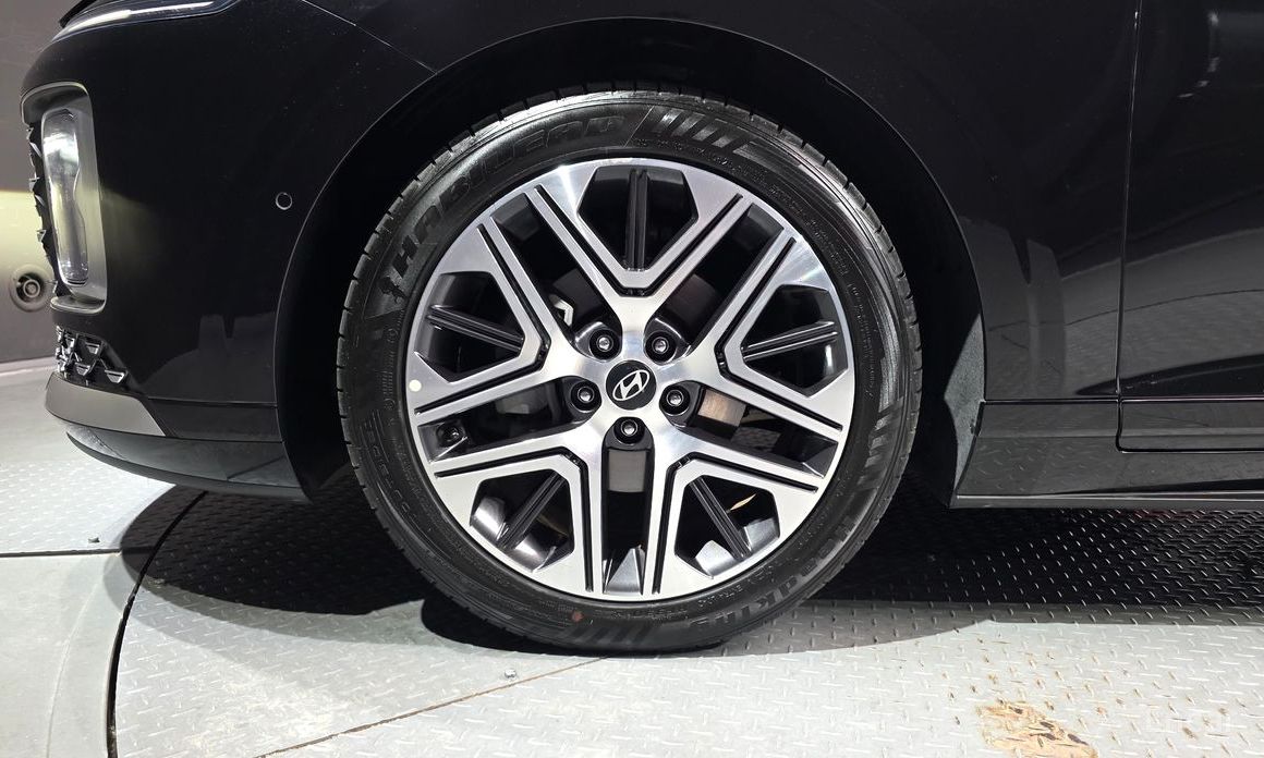 Grandeur Hybrid (GN7)Exclusive