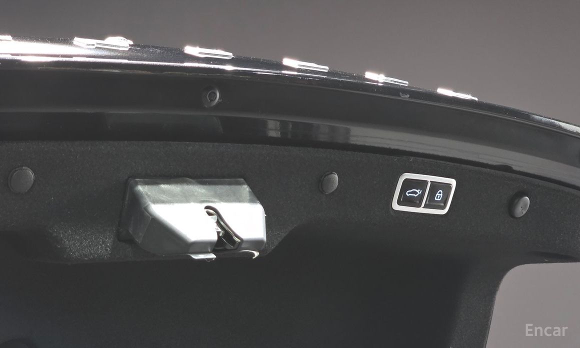 Grandeur Hybrid (GN7)Exclusive