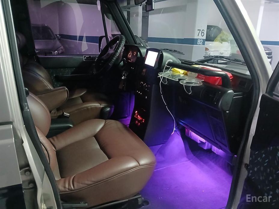 Galloper 29-seater V6 LPG