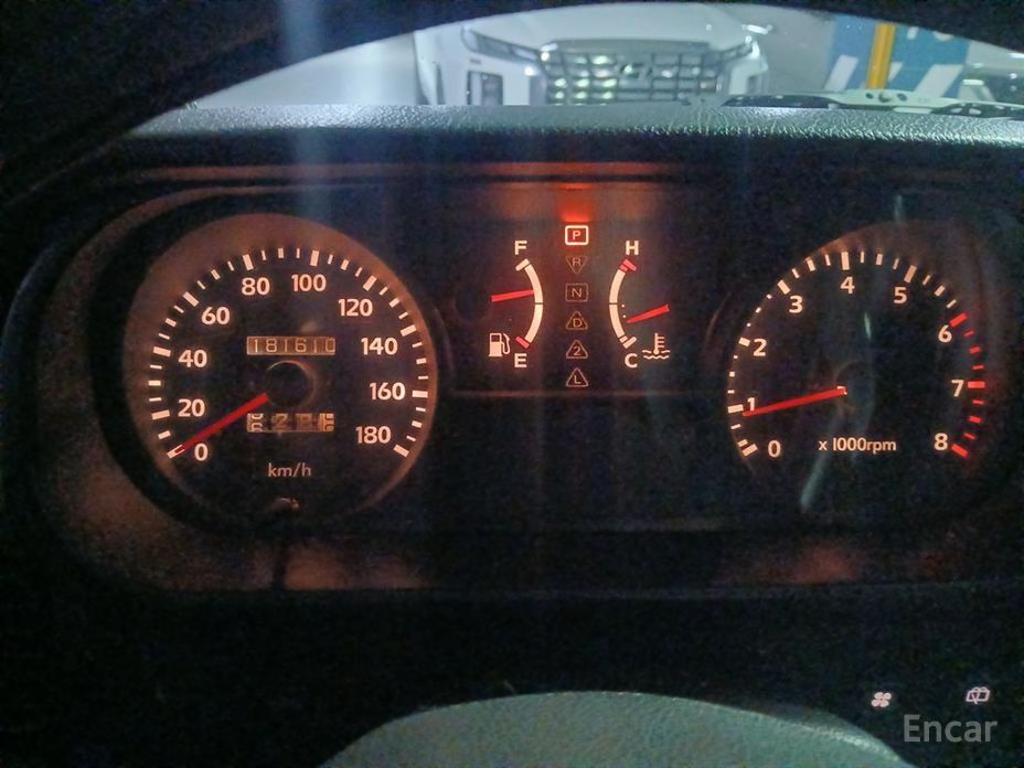 Galloper 29-seater V6 LPG