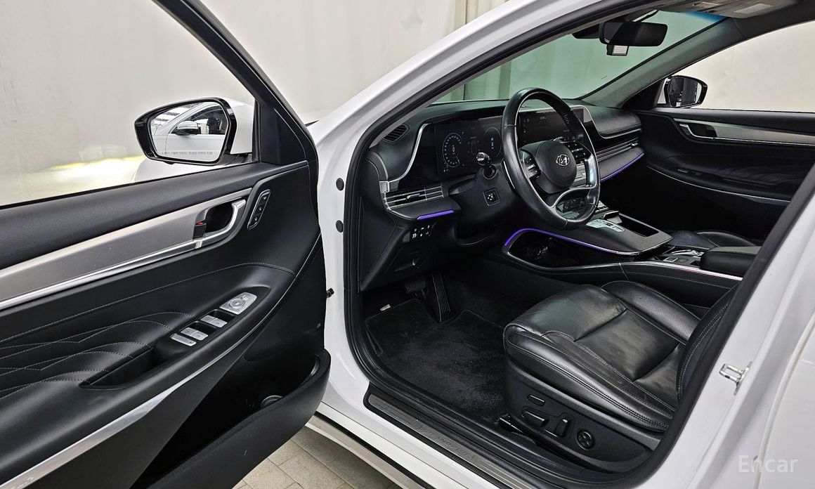 The New Grandeur IG HybridCalligraphy