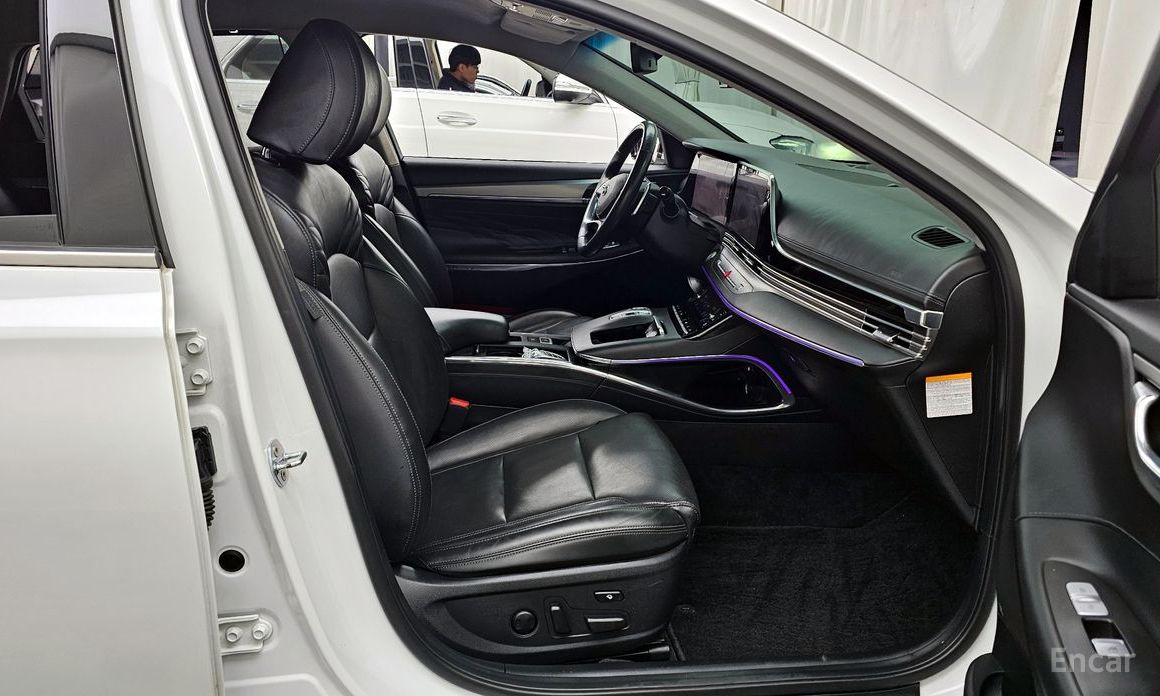 The New Grandeur IG HybridCalligraphy