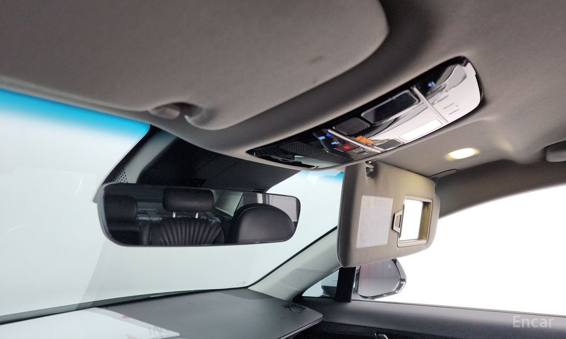 Grandeur Hybrid (GN7)Exclusive