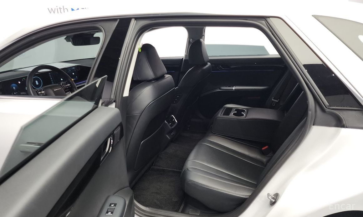 Grandeur Hybrid (GN7)Exclusive