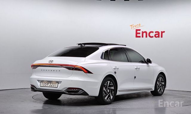 The New Grandeur IG HybridLe Blanc