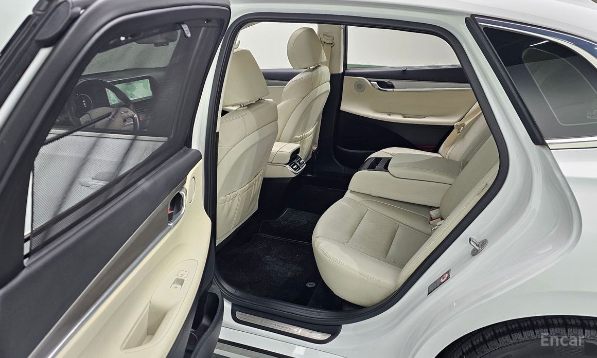 The New Grandeur IG HybridLe Blanc