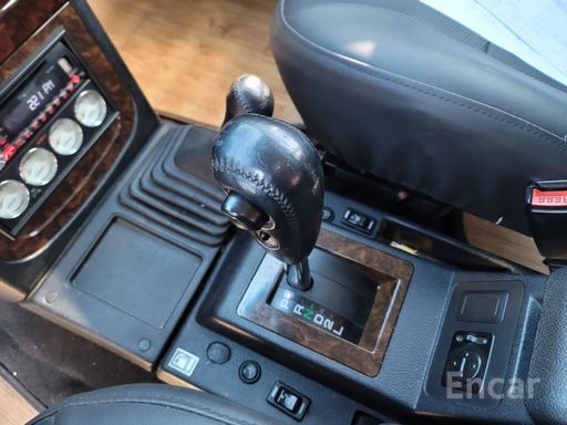 Galloper 27-seater LPG V6 Exceed