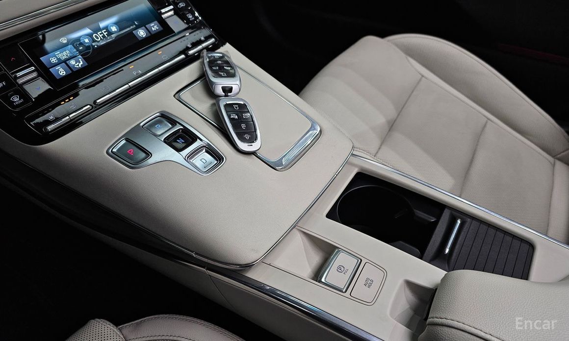 The New Grandeur IG HybridLe Blanc