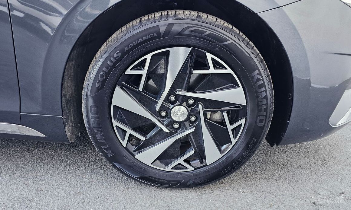 The New Grandeur IG HybridLe Blanc