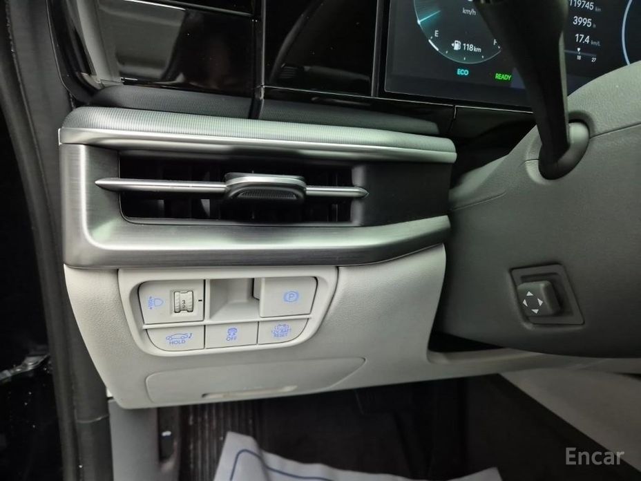 Grandeur Hybrid (GN7)Exclusive