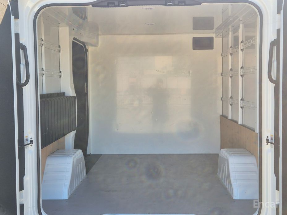 ST1Special high-roof Smart