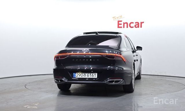 The New Grandeur IG HybridCalligraphy