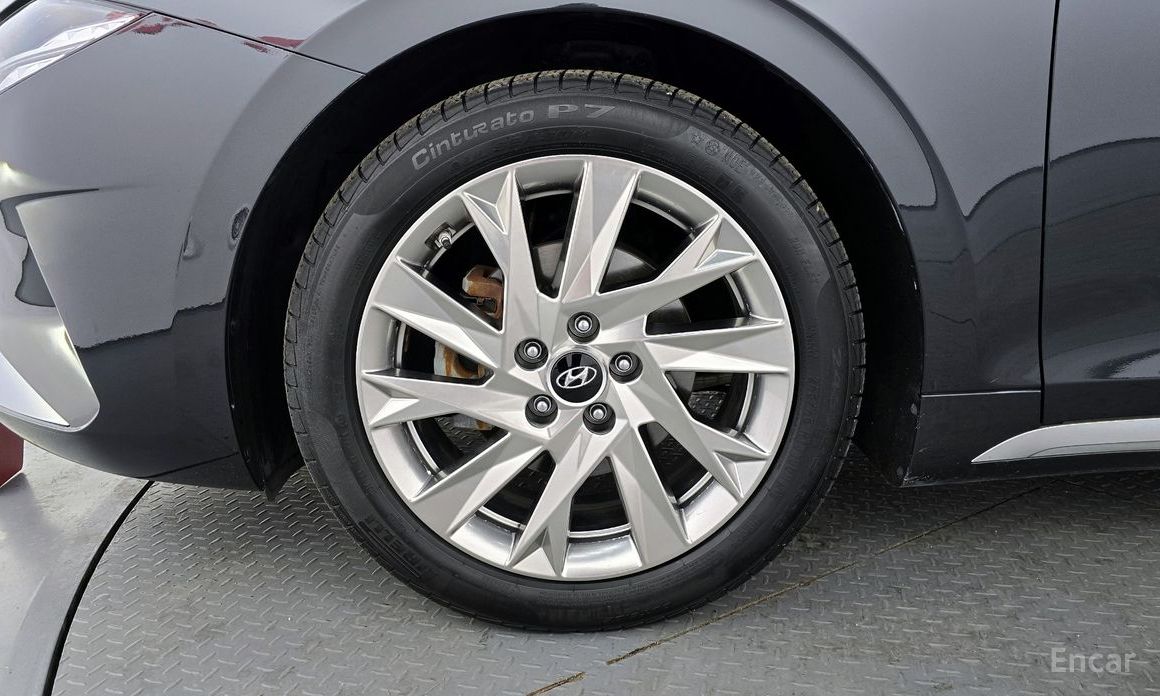 The New Grandeur IG HybridCalligraphy