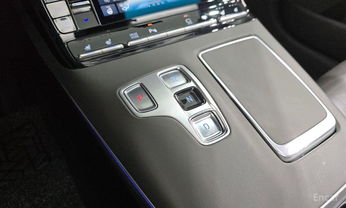 The New Grandeur IG HybridCalligraphy