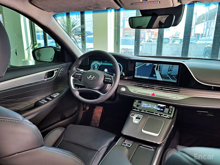 The New Grandeur IG HybridCalligraphy