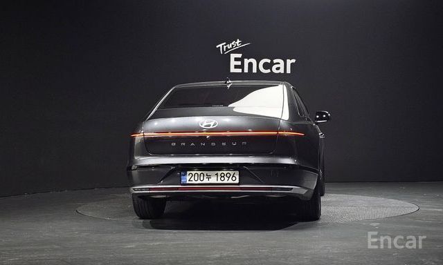 Grandeur Hybrid (GN7)Exclusive