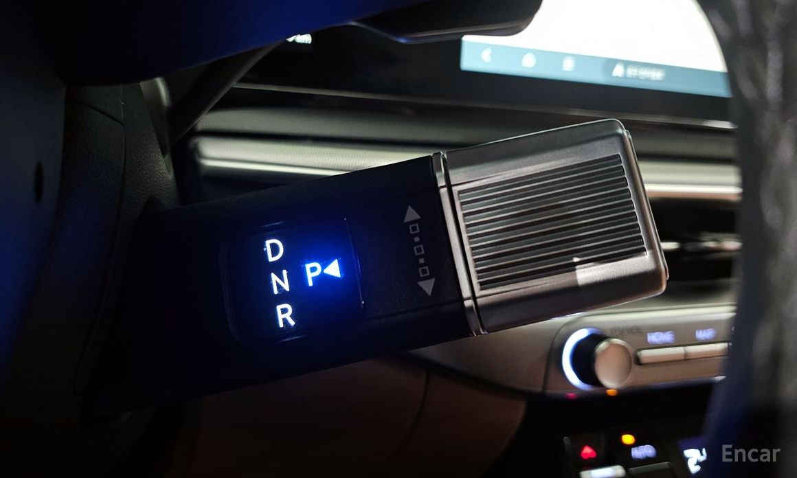 Grandeur Hybrid (GN7)Exclusive