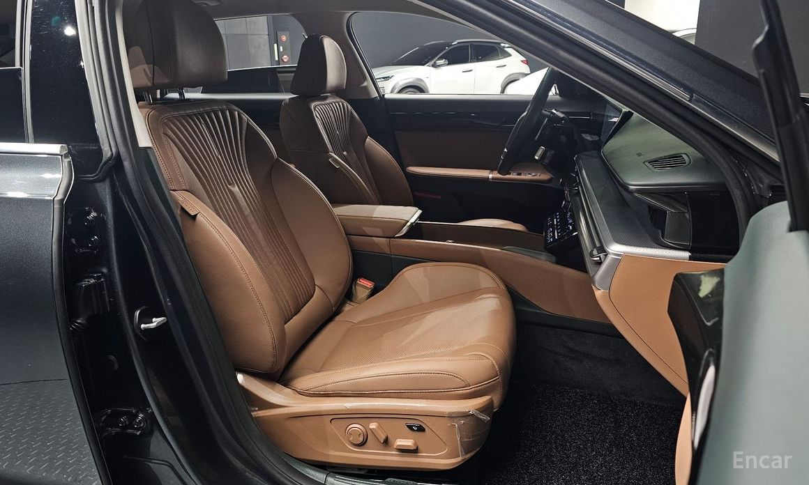 Grandeur Hybrid (GN7)Exclusive