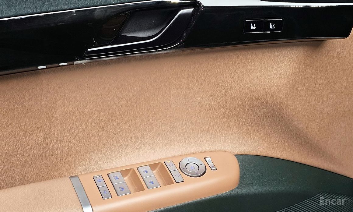 Grandeur Hybrid (GN7)Exclusive