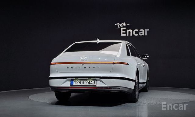 Grandeur Hybrid (GN7)Premium