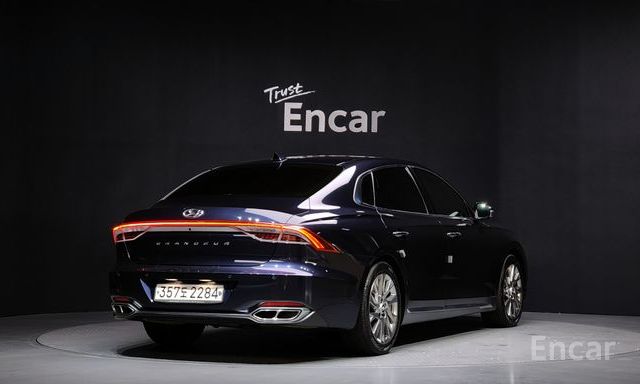 The New Grandeur IG HybridCalligraphy