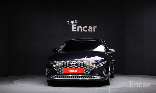 The New Grandeur IG HybridCalligraphy