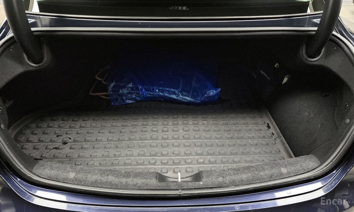 The New Grandeur IG HybridCalligraphy