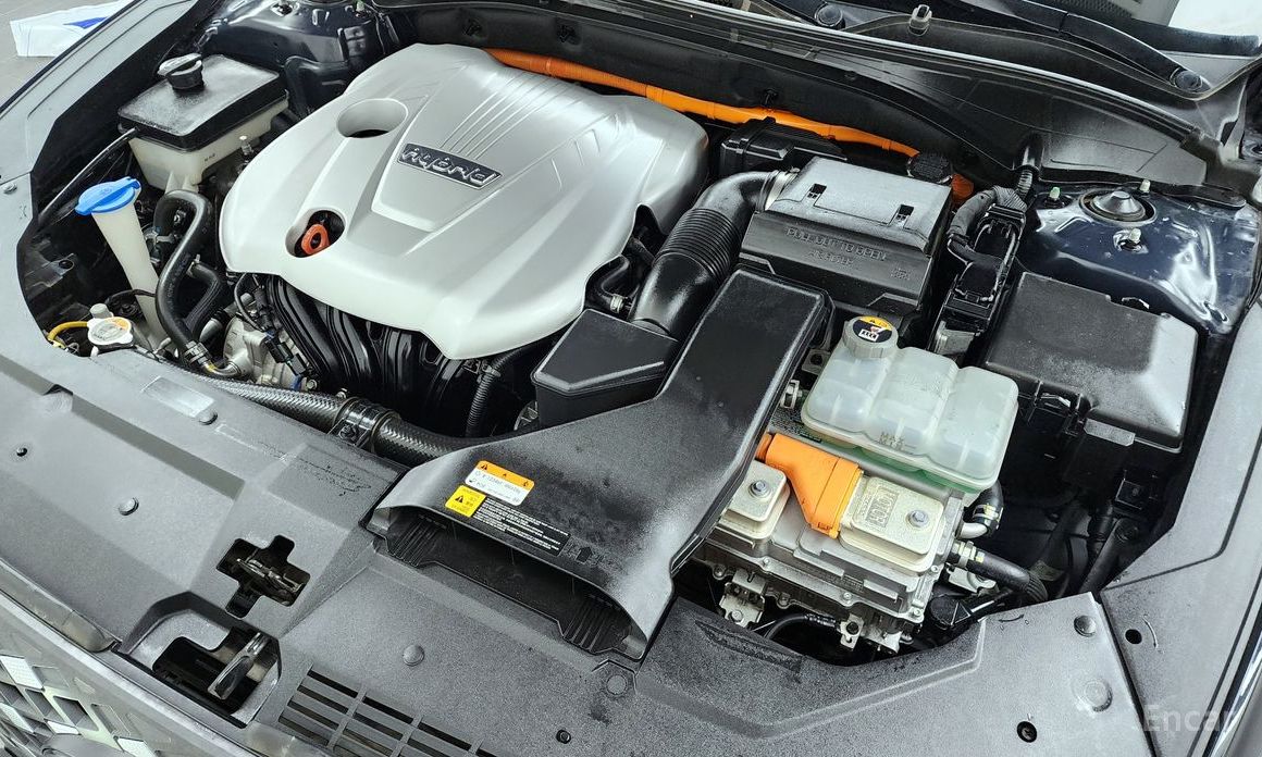 The New Grandeur IG HybridCalligraphy