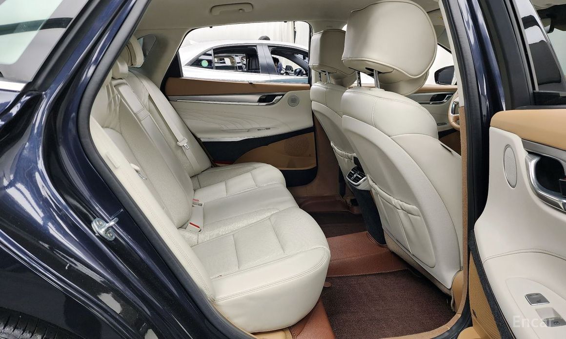 The New Grandeur IG HybridCalligraphy