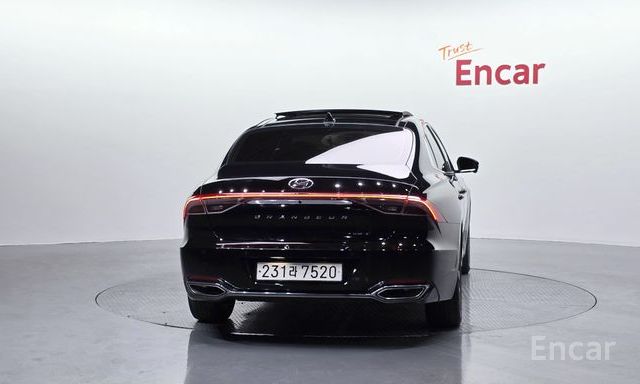 The New Grandeur IG HybridLe Blanc