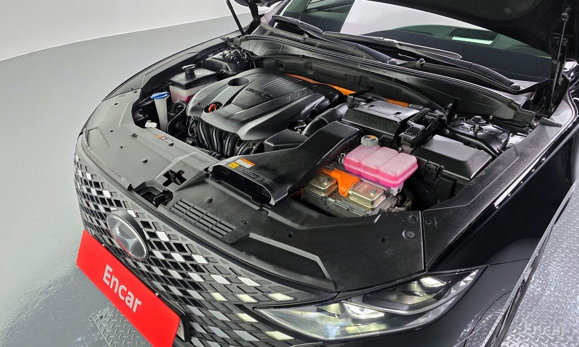 The New Grandeur IG HybridLe Blanc