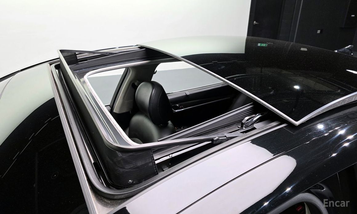 The New Grandeur IG HybridLe Blanc