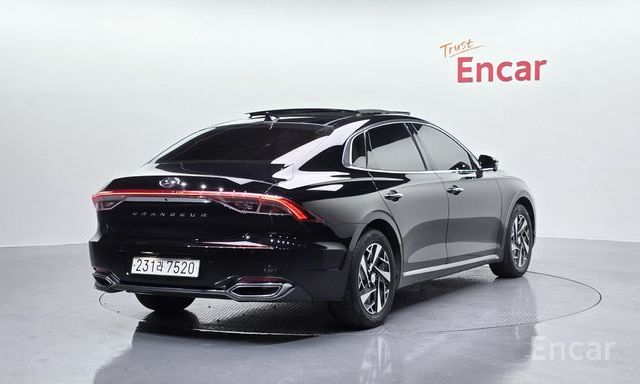 The New Grandeur IG HybridLe Blanc