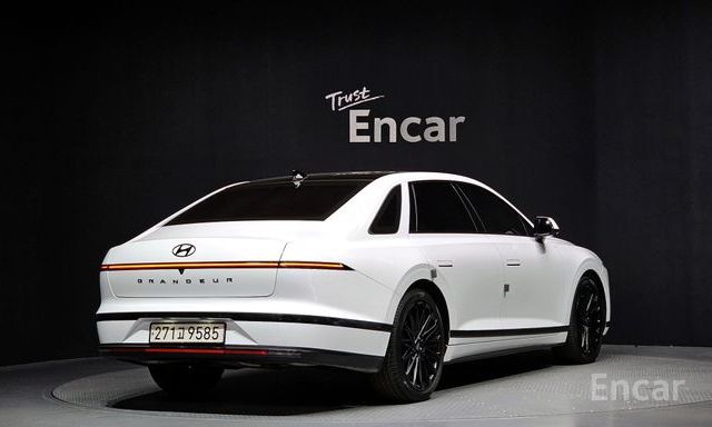 Grandeur Hybrid (GN7)Calligraphy