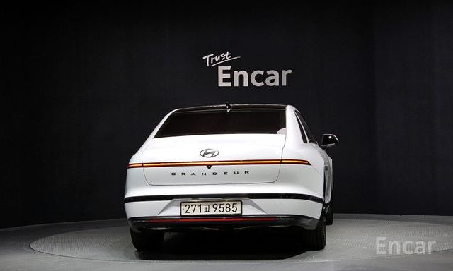 Grandeur Hybrid (GN7)Calligraphy