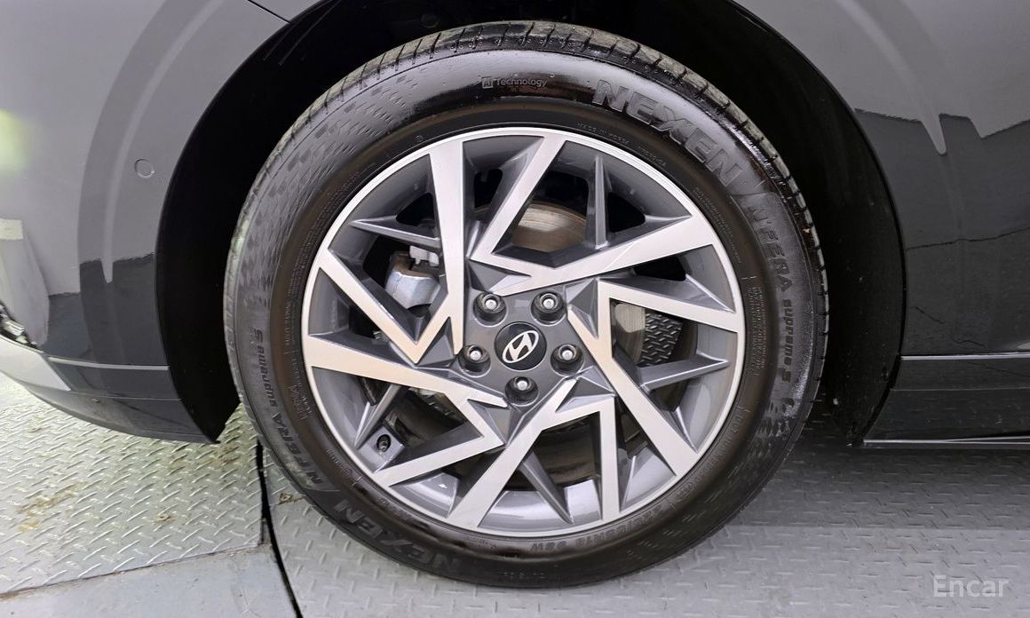 Grandeur Hybrid (GN7)Exclusive