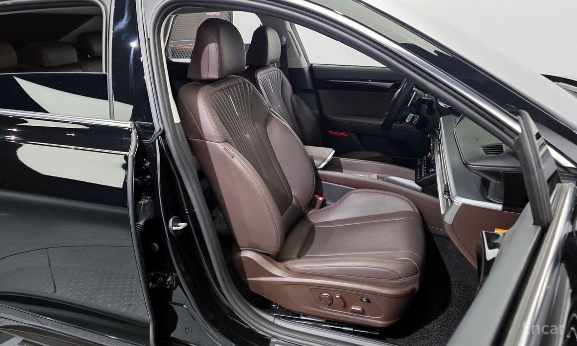 Grandeur Hybrid (GN7)Exclusive