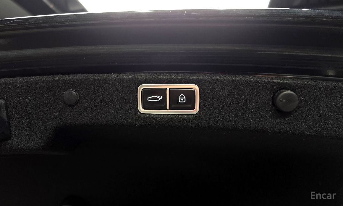 Grandeur Hybrid (GN7)Exclusive