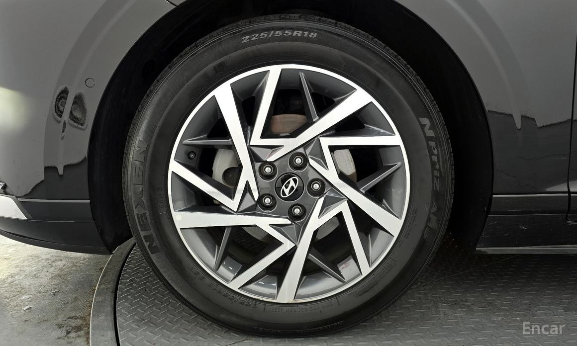 Grandeur Hybrid (GN7)Exclusive