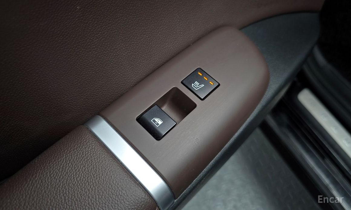 Grandeur Hybrid (GN7)Exclusive