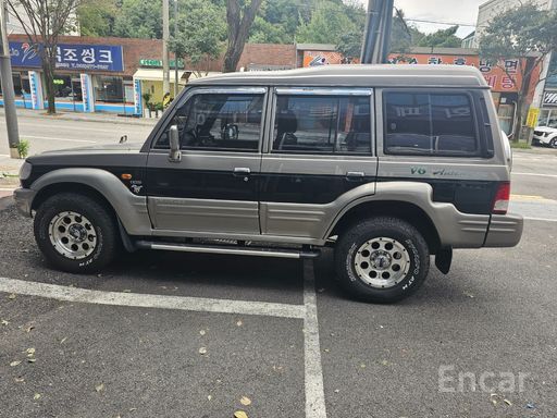 Galloper 29-seater V6 LPG