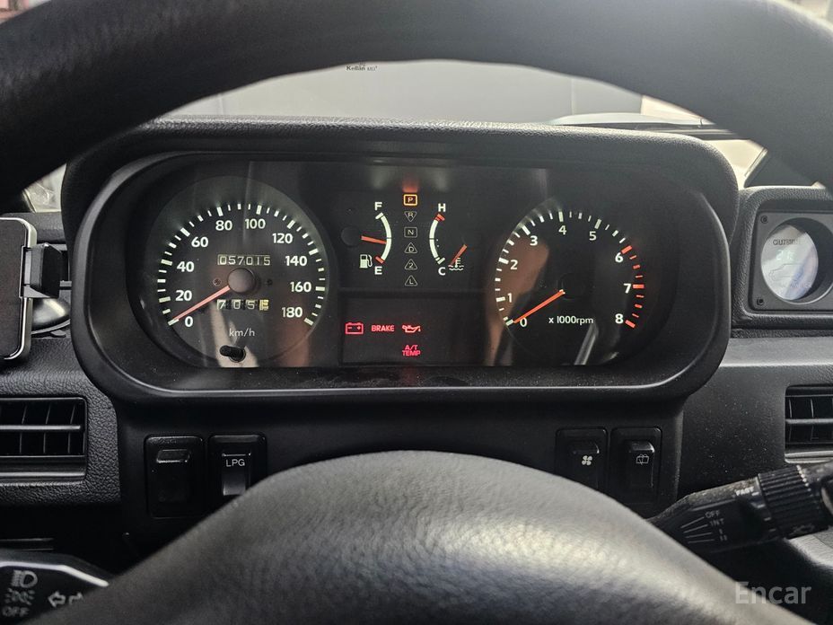 Galloper 29-seater V6 LPG