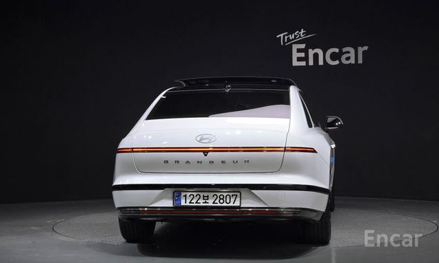 Grandeur Hybrid (GN7)Calligraphy