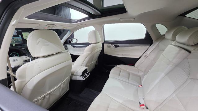 The New Grandeur IG HybridLe Blanc